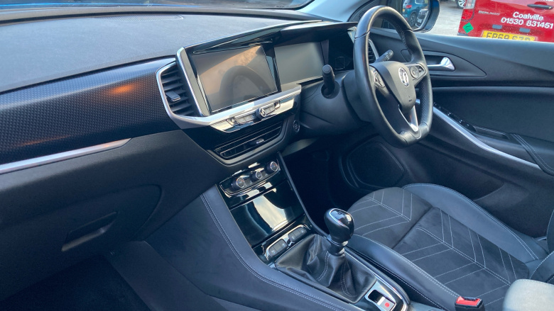 Vauxhall Grandland 1.2 Turbo Ultimate 5dr Petrol Hatchback